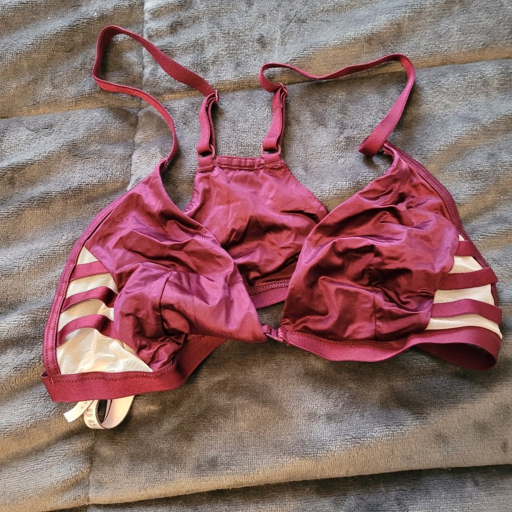 NWOT Victoria's Secret unlined, front closure Bra sz M